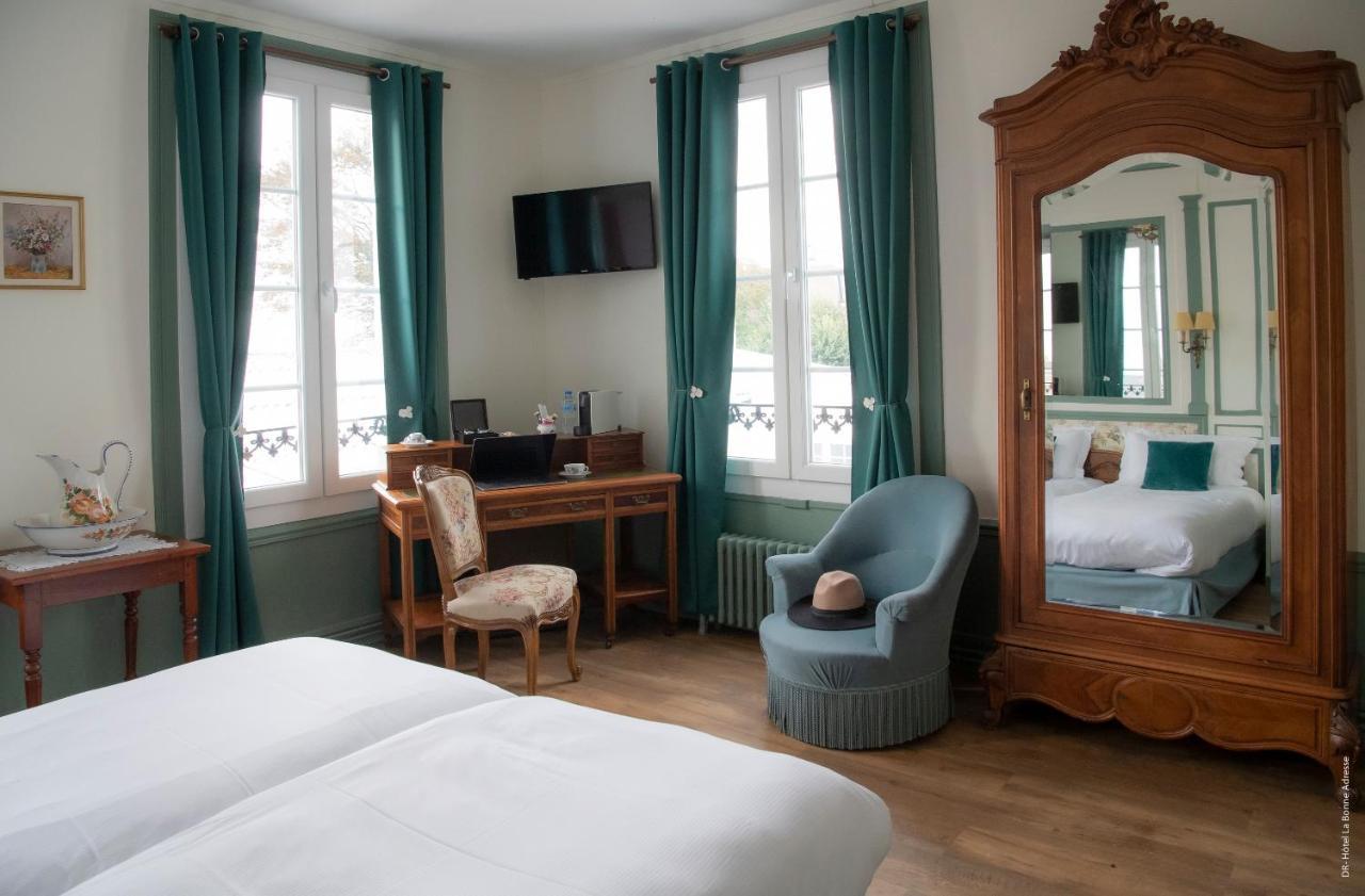 Hotel De Charme La Bonne Adresse - Logis Hotels Гавр Экстерьер фото