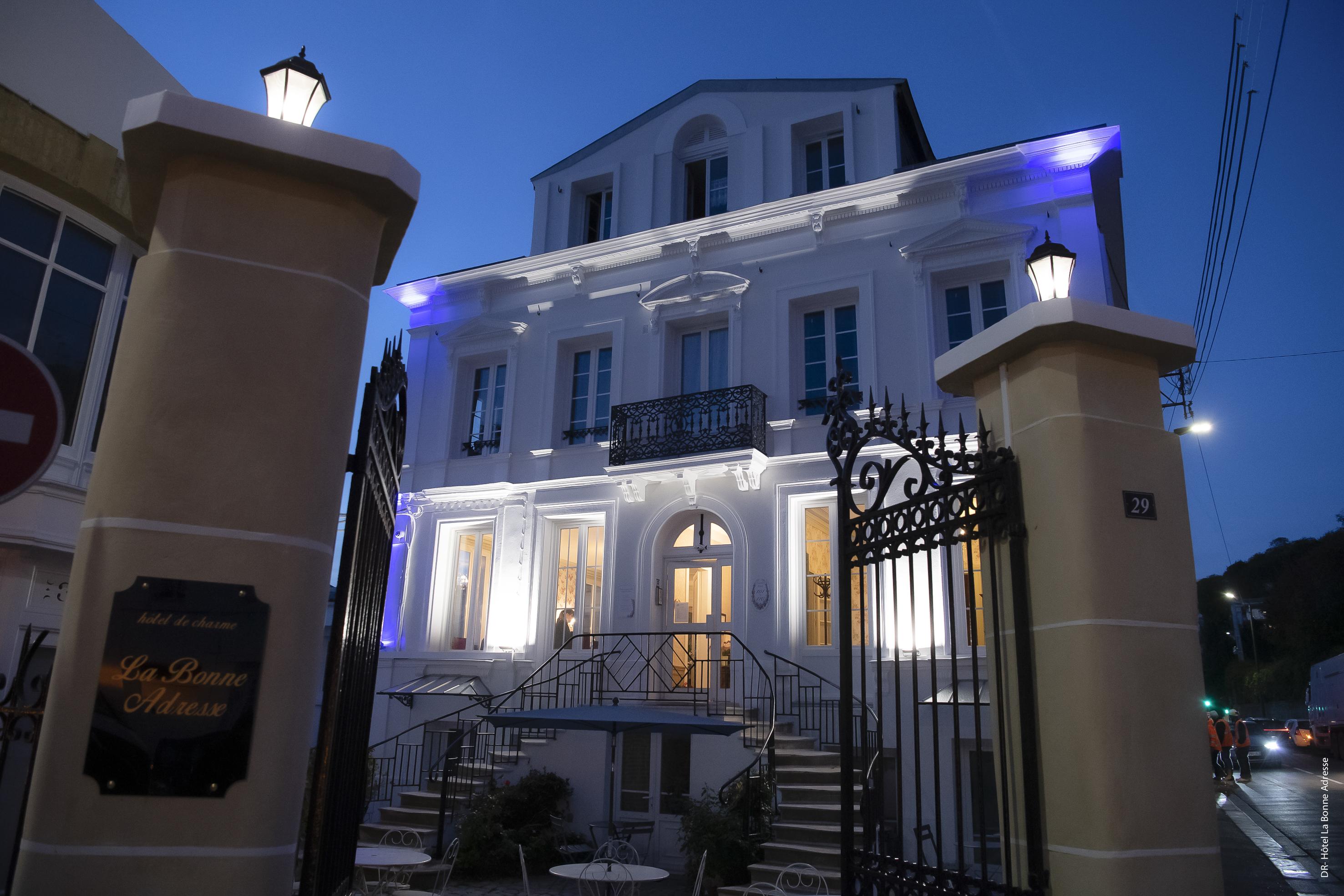 Hotel De Charme La Bonne Adresse - Logis Hotels Гавр Экстерьер фото